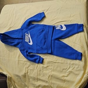 Nike sweatsuit